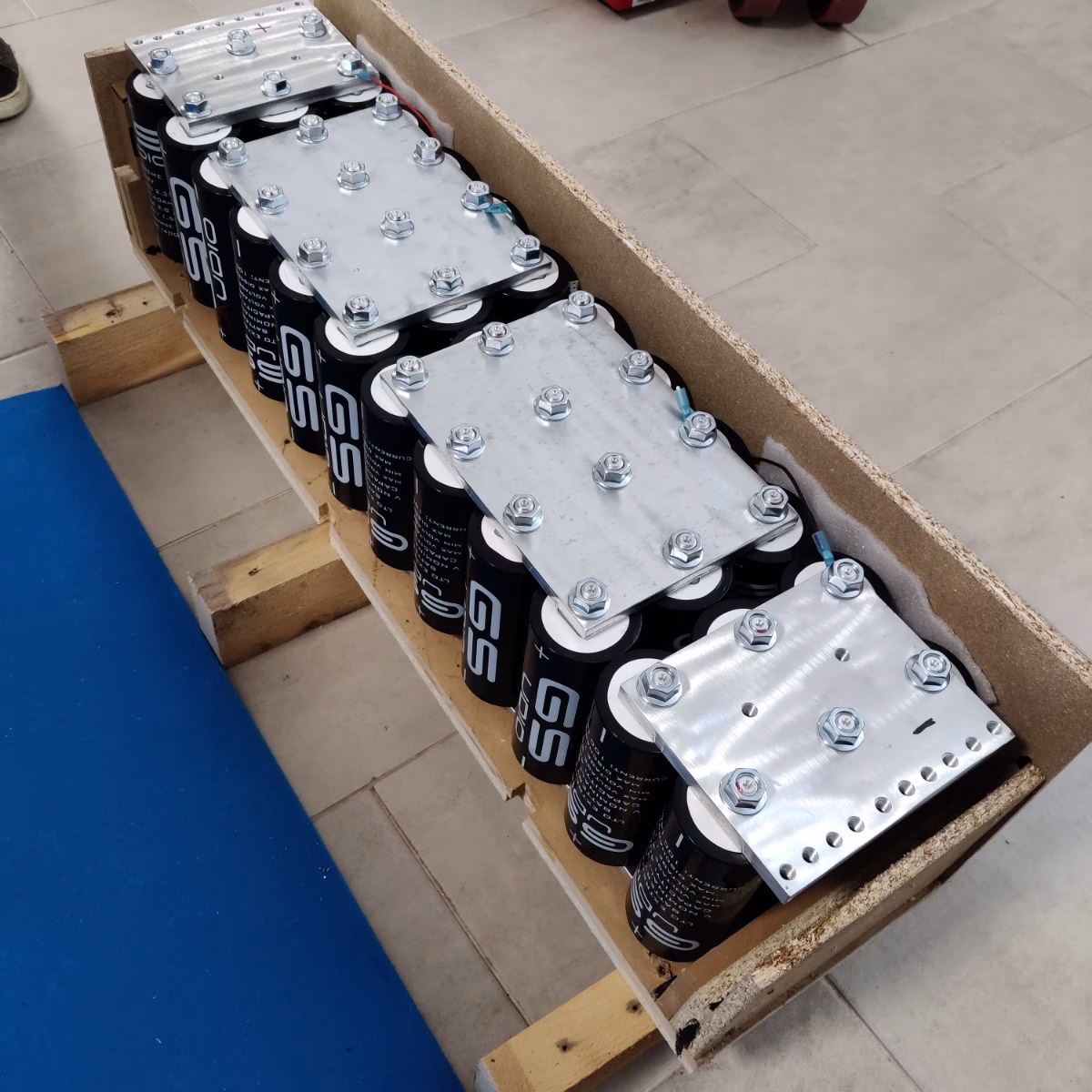 PACCO BATTERIA GS AUDIO 21X84cm - 36 CELLE LTO - 240A/270A 14V + BMS E BARRE - Image 4
