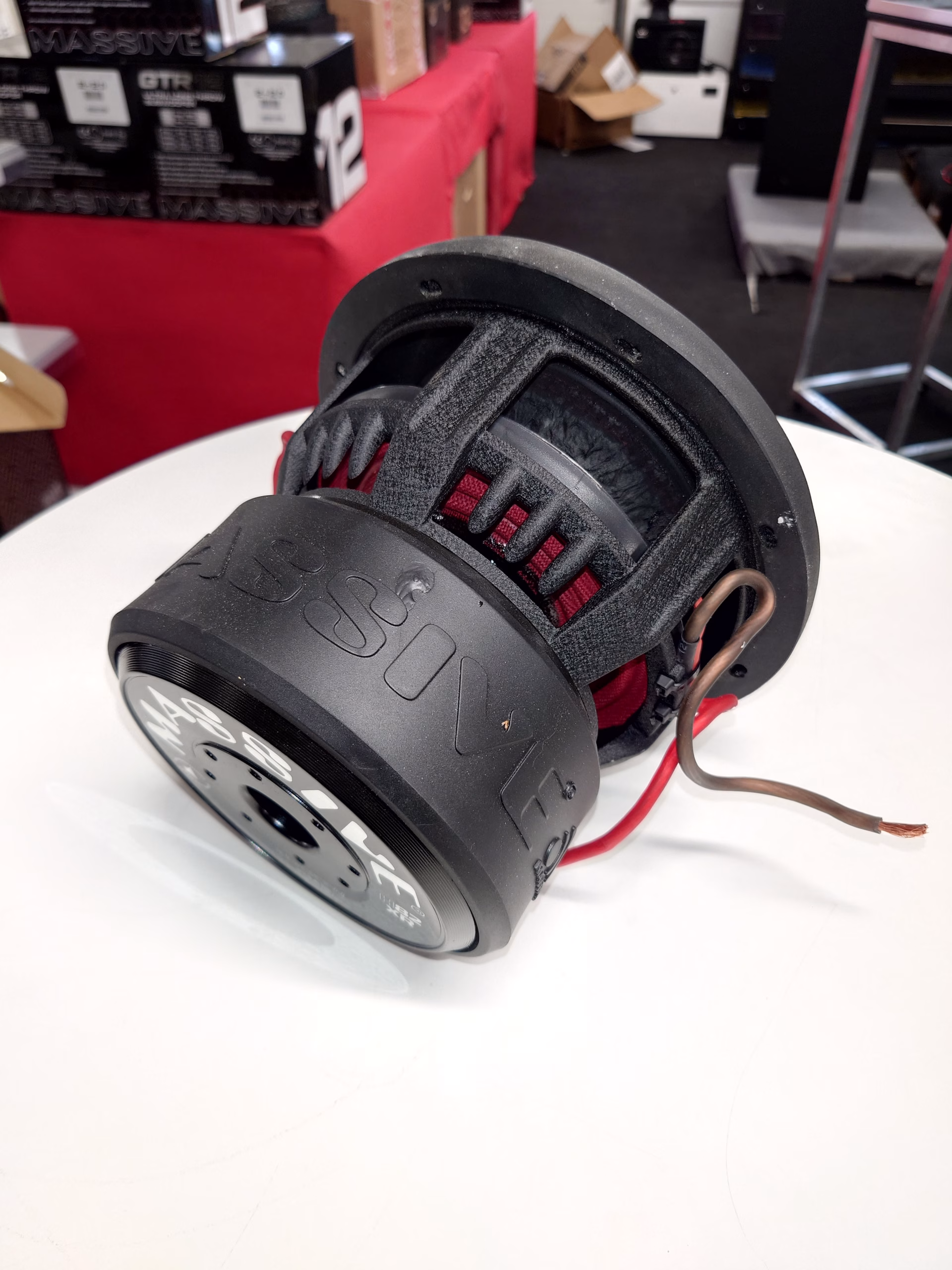 *KÄYTETTY! Massive Audio Hippo H82XR subwoofer - Image 2